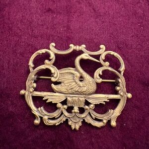 Classic Vintage Gold Swan Brooch